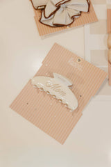KAXI Beige Mom Oversized Claw