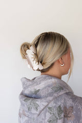 KAXI Spring Petal Arch Claw