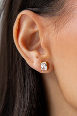 18K Gold Baguette Stud Earrings