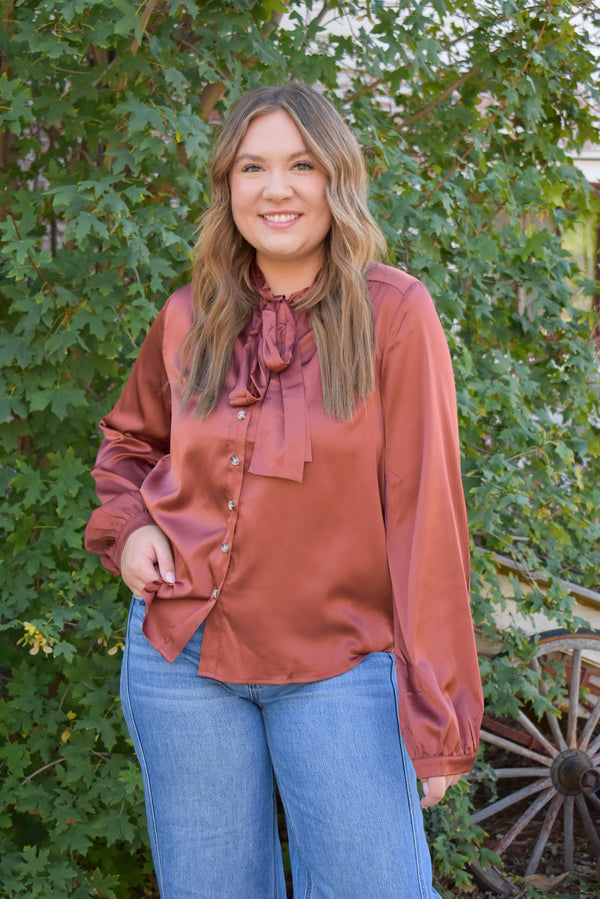 Leni Blouse With Tie