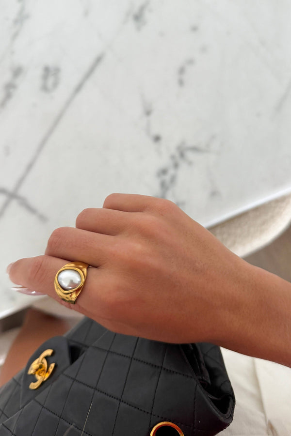 The Pearl Ring
