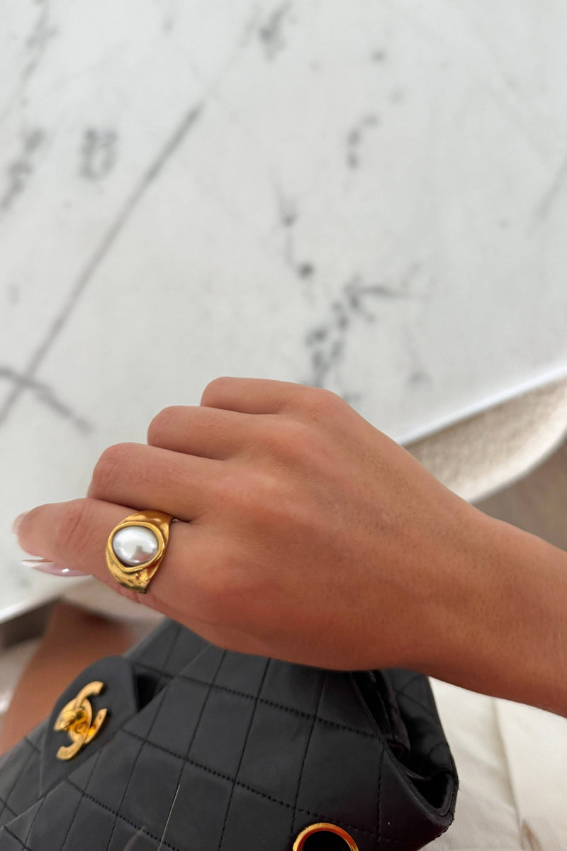 The Pearl Ring