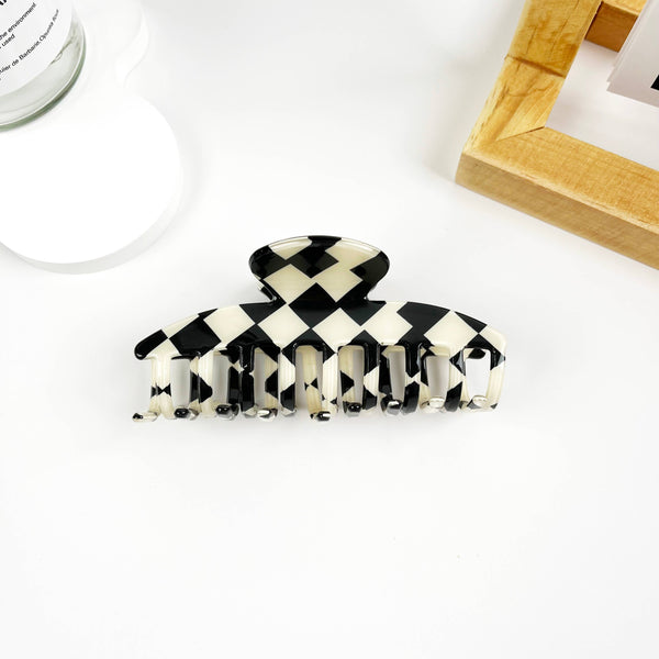 Checkerboard Grab Hair Claw Clip