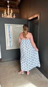 Printed Flowy Silhouette Side Pockets Maxi Dress