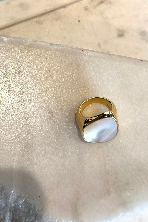 Calypso Shell Statement Ring