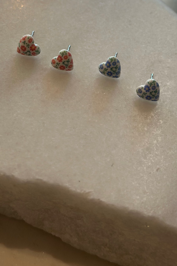 Floral Acrylic Heart Stud Earrings Set