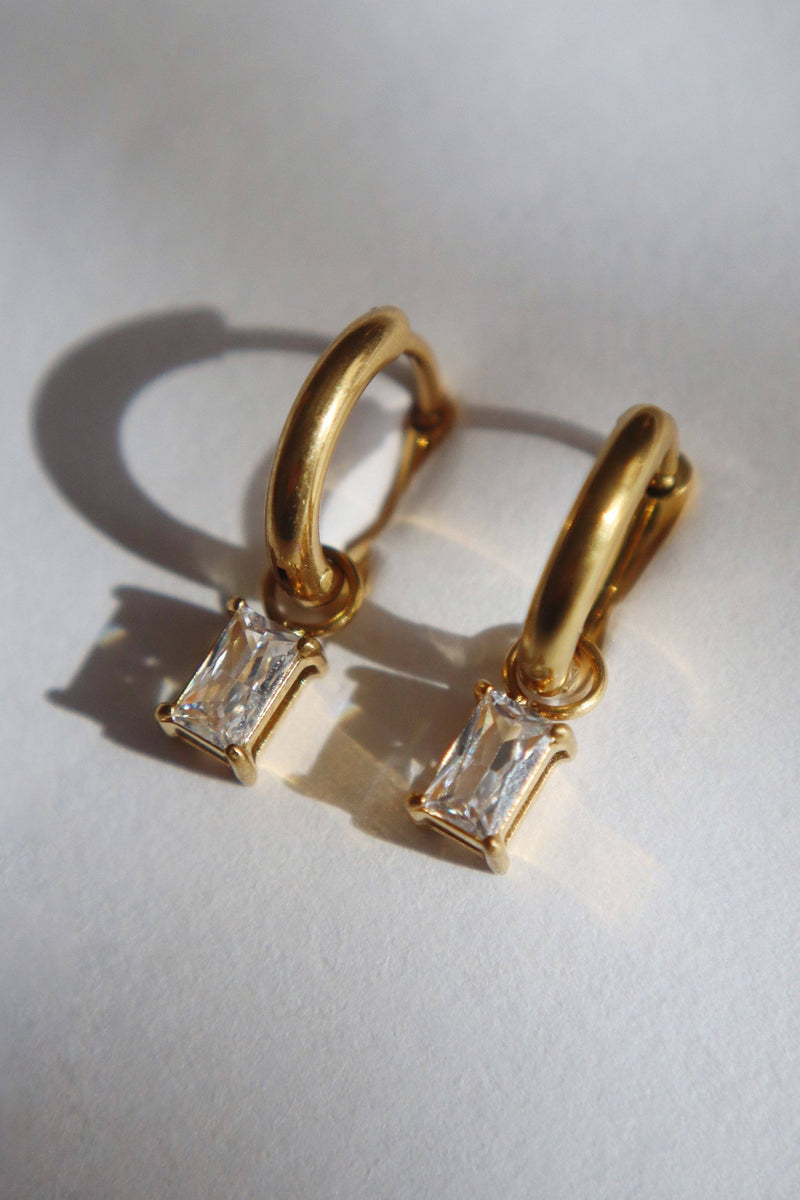 Mini Baguette Drop Huggies