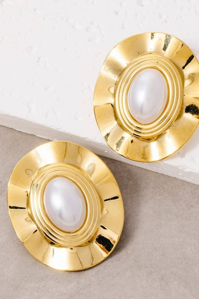 Oval Pearl Earrings