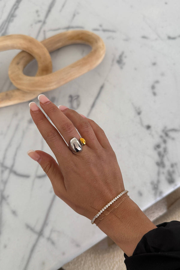 Mia Ring